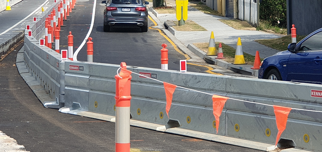 kennards hire barriers lining road work